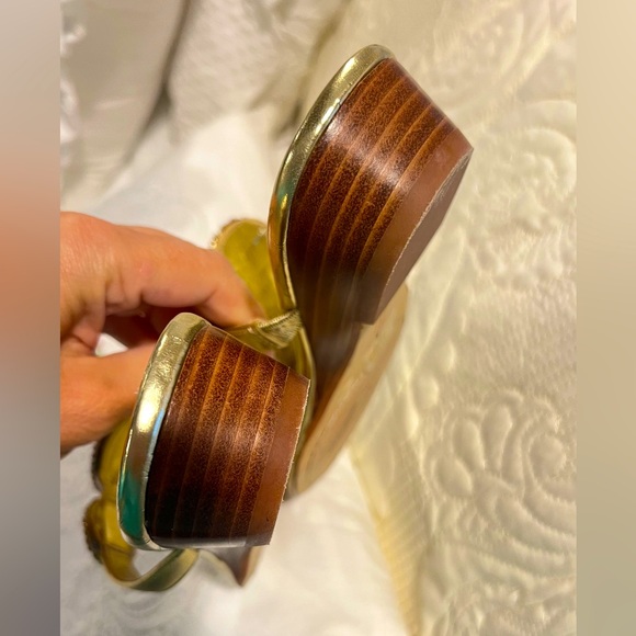 💎 VINCE CAMUTO Jeweled Demi Wedge Sandals - size 38 NWOT 💎 - Picture 6 of 11